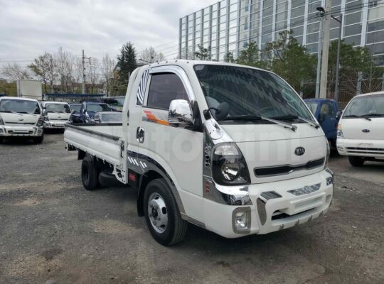 2018 Kia (K2700)