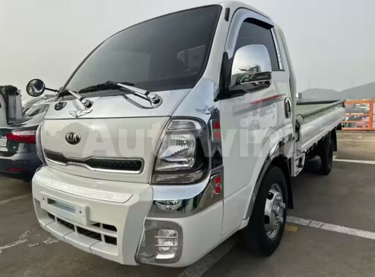 2020 Kia Bongo3 (K2700) 1.2 ton. Cama larga