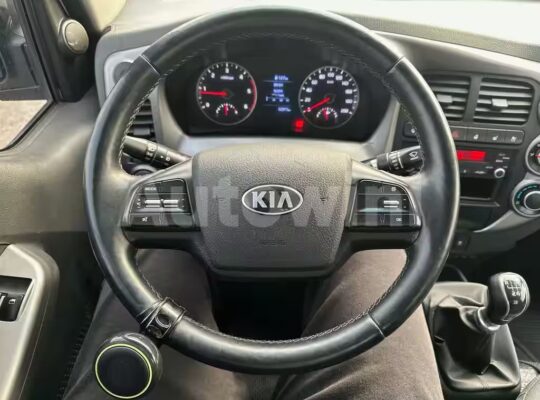 2020 Kia Bongo3 (K2700) 1.2 ton. Cama larga