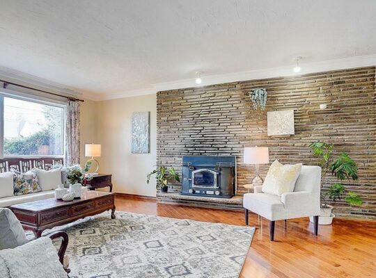 366 MAIN STREET N, Markham, Ontario M3P 1Z3 CASA