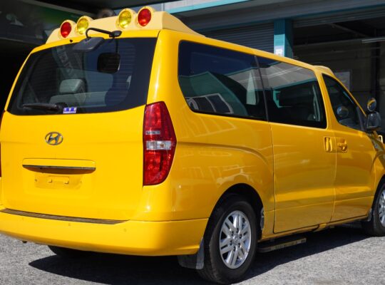 2017 Hyundai Grand Starex
